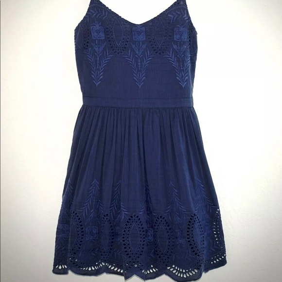 Joie Isere Eyelet Dress - Picture 3 of 8